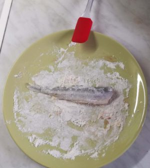 Как приготовить корюшку вкусно на сковороде - корюшка в муке